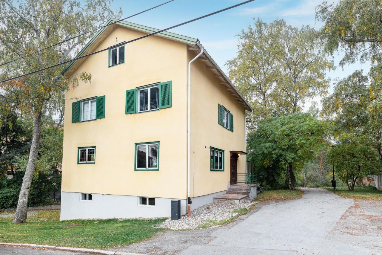 Fantastic 4 Bedroom Home In Bromma With Everything Стокхолм Екстериор снимка
